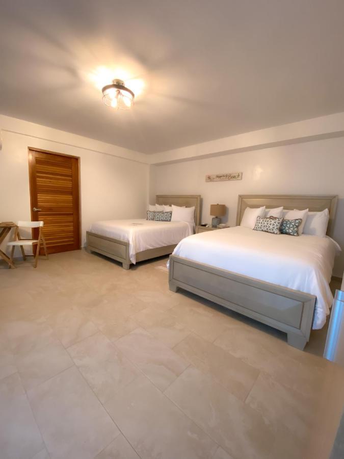 Deluxe Double Room (2 Adults + 2 Child)